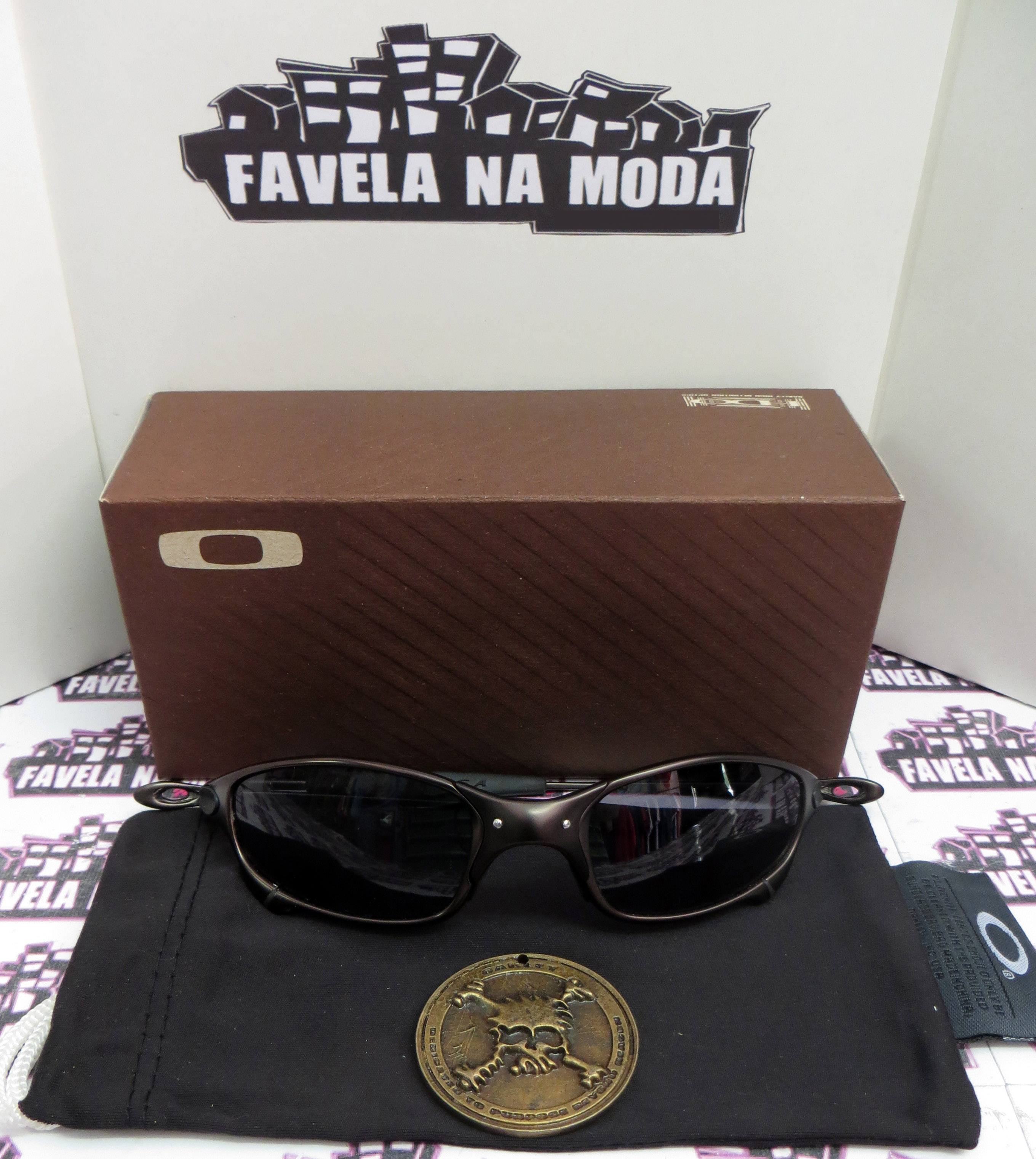 Óculos Oakley Juliet - Carbon / Black / Borrachas Pretas - Favela